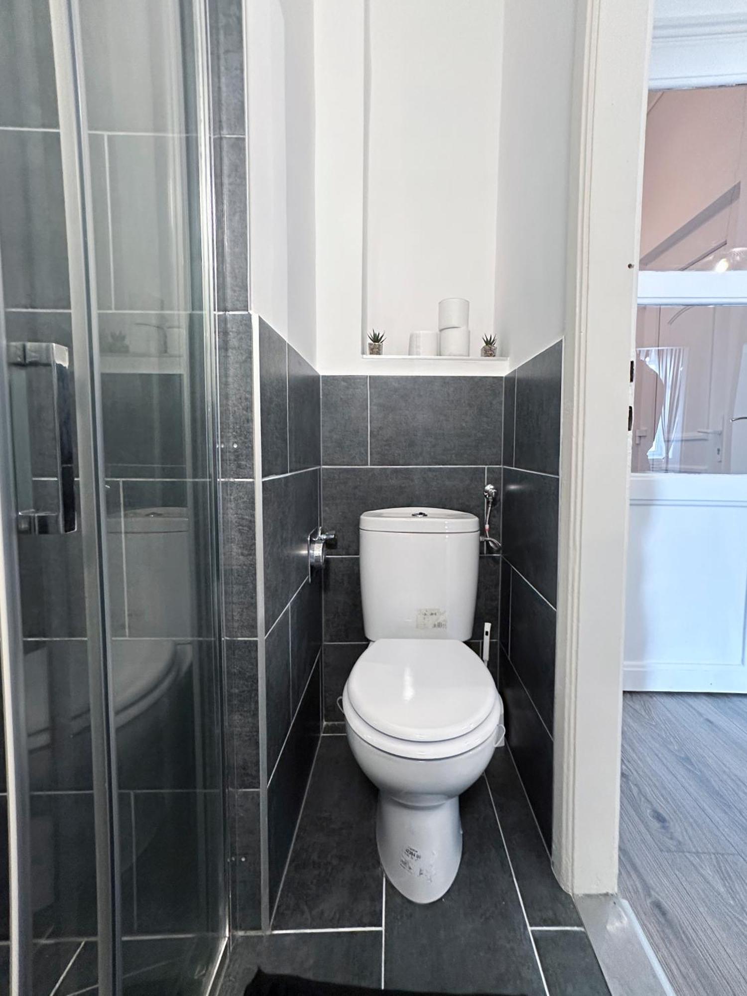 R&R Central Apartment Budapest Esterno foto