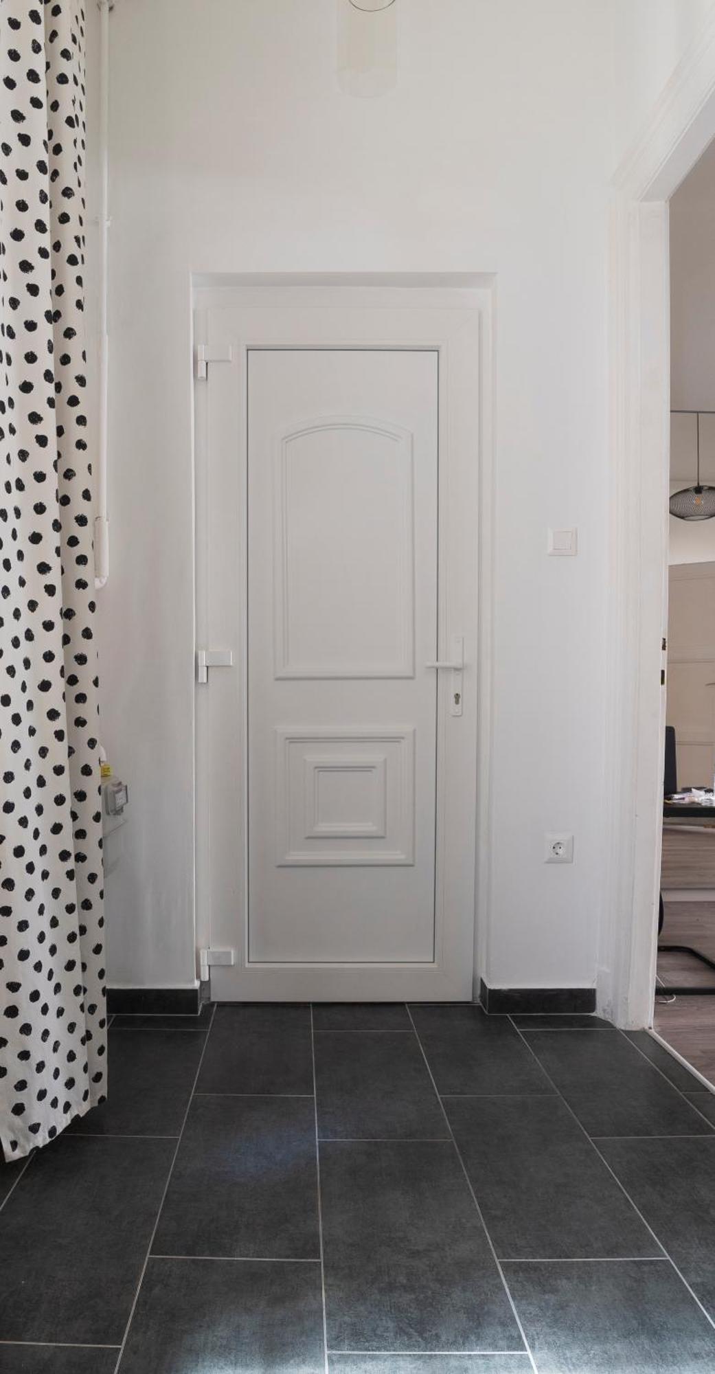 R&R Central Apartment Budapest Esterno foto